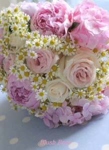 vintage-style-pastel-flowers-for-wedding-bouquets-www_blusPhoto Inspiration